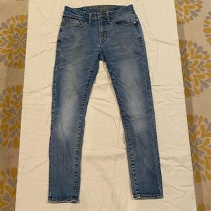 AE men’s skinny jeans. Size 28x28.